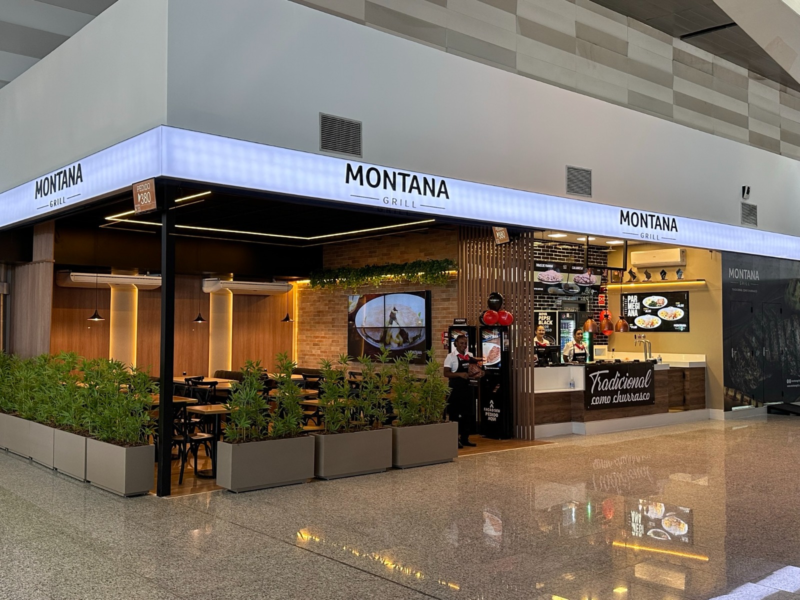 Montana Grill reforça presença no litoral de São Paulo com inauguração em Santos